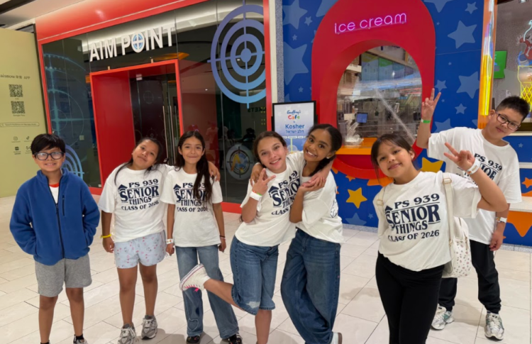 5th graders on their senior trip to Nickelodeon Universe.